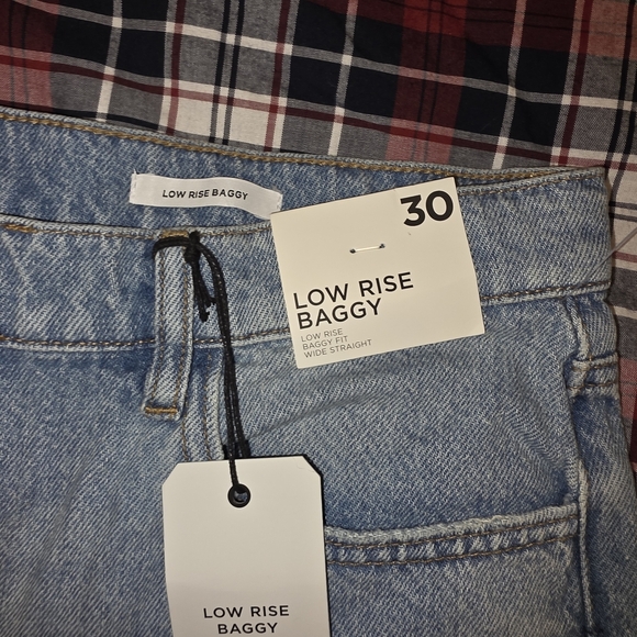 Classic Blue Distressed Women Jeans - Picture 3 of 9